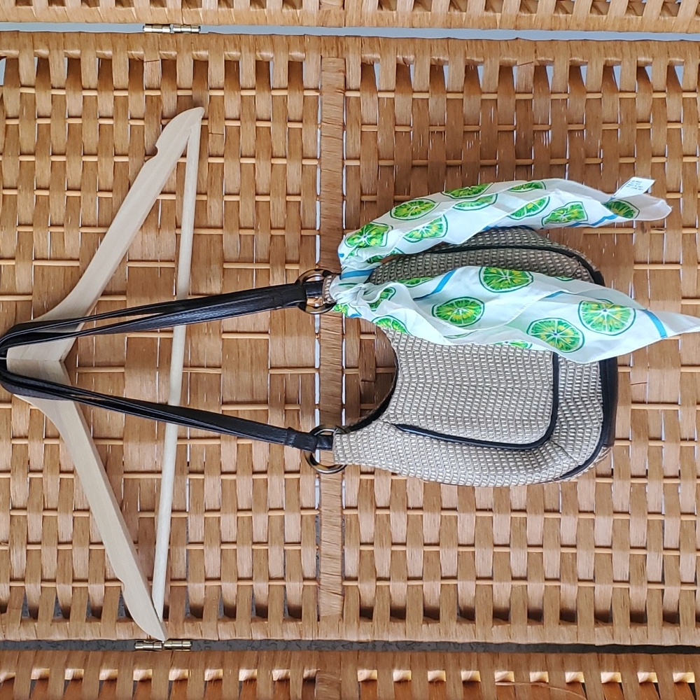 Woven vinatge handbag purse with Gap silk handkerchief